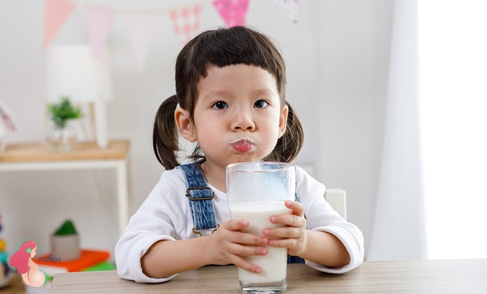 นมแพะดีอย่างไร ทำไมจึงเป็นตัวช่วยเสริม ที่ดีต่อลูกรัก